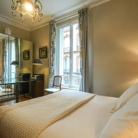 Beautiful Next To Invalides * Parigi